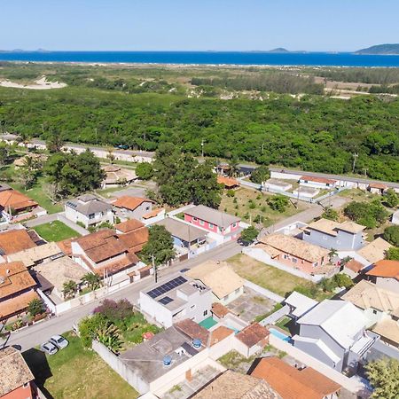 Refugio Tropical Casa De Praia Com Piscina Aquecida E 4 Suites E Garagem 3 Carros, 800 Mtrs Da Praia Internet 700 Mbps, Condominio Privado Com Pista De Skate , Quadra De Futevolei , Campos E Quadras De Futebol! Cabo Frio Extérieur photo